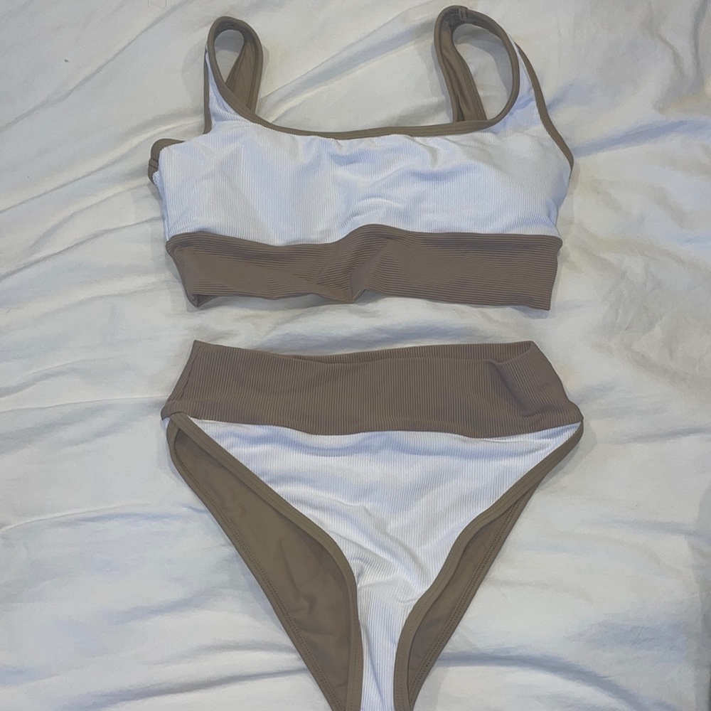 Lainsnow Coconut Bikini BRAND NEW NEVER WORN